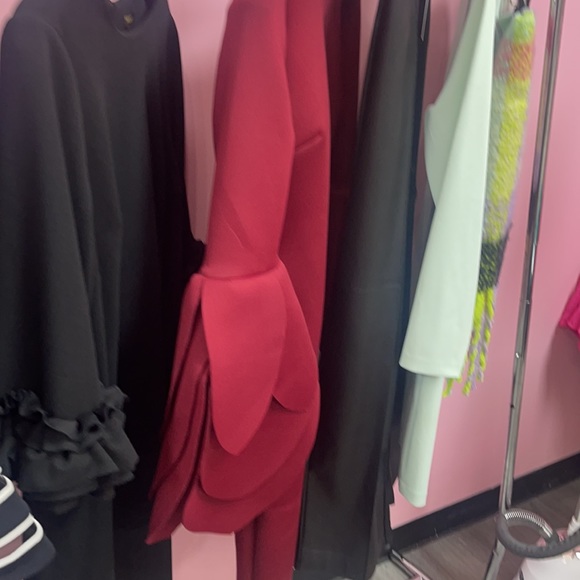 RED TULIP SLEEVE SCUBA DRESS **snow storm sale** - Picture 4 of 6